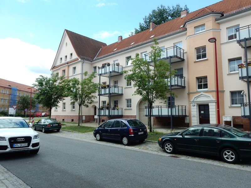 Charmante 3-Raumwohnung mit Balkon, Bad mit Fenster und Mieterkeller